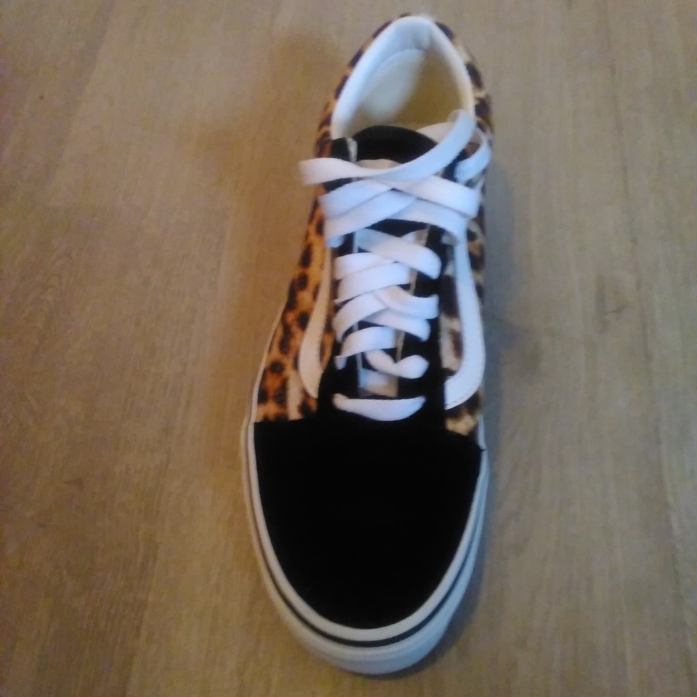 Vans - Picture 2 of 2